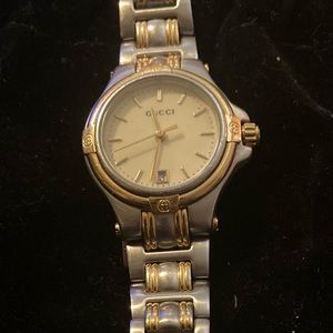 Ladies Gucci Swiss Made Stainless Steel Watch